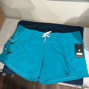 NWT Maui rippers women’s board shorts